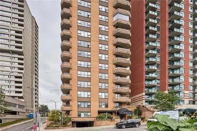 556 Laurier Avenue W 1103, Ottawa Centre, On K1r 7x2