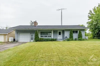 90 POONAMALIE Road, Rideau Lakes, ON K7A 5B8