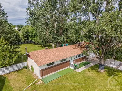 30 PRETTY Street, Stittsville - Munster - Richmond, ON K2S 1N3