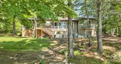 121 FARREN LAKE 32 Lane, Tay Valley, ON K0H 2B0