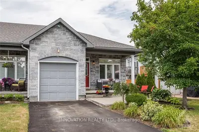 206 FAIRSIDE, Carp - Huntley Ward, ON K0A 1L0