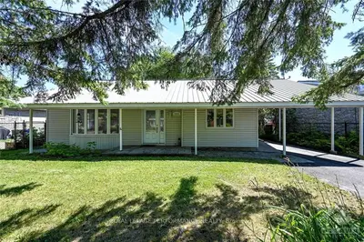 2033 BALHARRIE Avenue, Elmvale Acres and Area, ON K1G 1G2