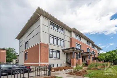 799 MONTREAL Road 33, Manor Park - Cardinal Glen and Area, ON K1K 0S9