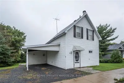 10 Sabourin Street, North Stormont, On K0c 1w0