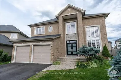 142 AUGUST LILY Crescent, Blossom Park - Airport and Area, ON K1V 2E3