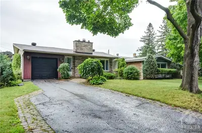 515 PENHILL Avenue, Alta Vista and Area, ON K1G 0V5