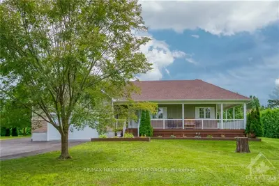 1938 FARISITA Drive, Orleans - Cumberland and Area, ON K0A 3H0