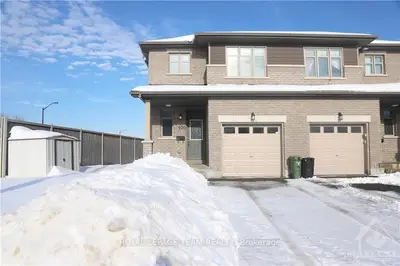 100 Hawkeswood Drive, Blossom Park - Airport And Area, On K4m 0c1