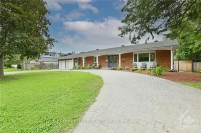2001 FAIRBANKS Avenue, Alta Vista and Area, ON K1H 5Y7