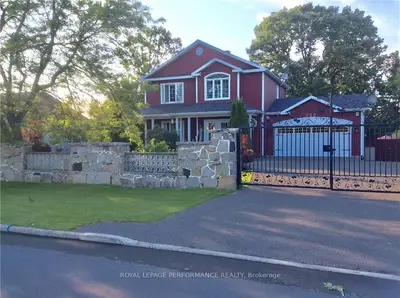720 GHISLAIN Street, Hawkesbury, ON K6A 2X2