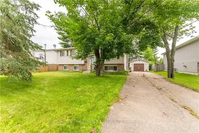 39 AUDREY Street, Petawawa, ON K8H 1N5