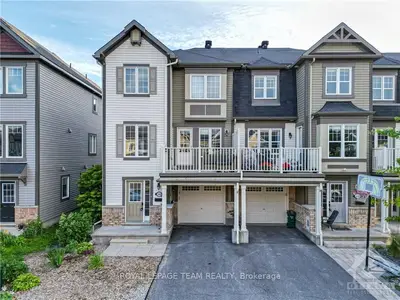 240 Cayman Road, Stittsville - Munster - Richmond, ON K2S 0N8