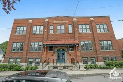 19 MELROSE Avenue 201, West Centre Town, ON K1Y 1T8