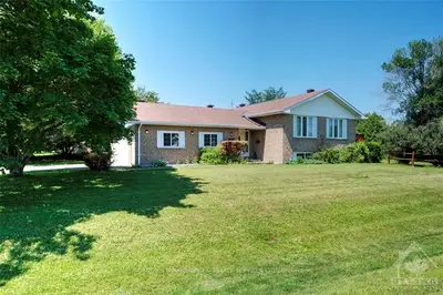 4096 LAFORTUNE Drive, Greely - Metcalfe - Osgoode - Vernon and Area, ON K0C 2K0
