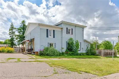 110 CHAMBERLAIN Street, Pembroke, ON K8A 2M2