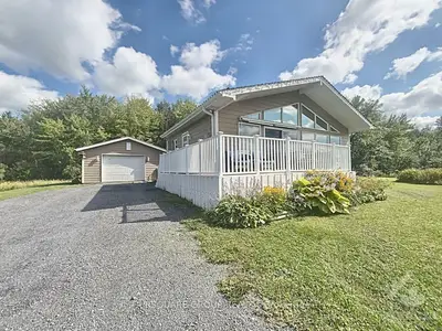 17294 Wheeler Road, South Stormont, ON K0C 2A0