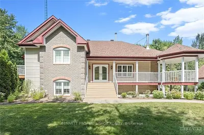18041 COUNTY ROAD 22 Road, North Stormont, ON K0C 1T0
