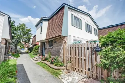 2063 JASMINE Crescent 70, Beacon Hill North - South and Area, ON K1J 7W2