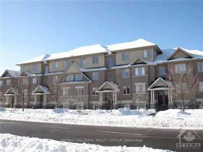 3791 CANYON WALK Drive E, Blossom Park - Airport and Area, ON K1V 2M4