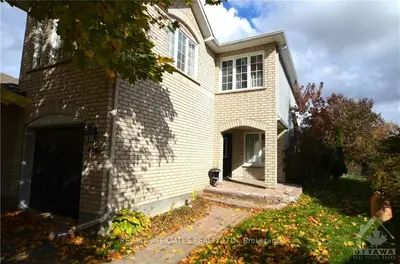 4246 Owl Valley Drive, Blossom Park - Airport And Area, On K1v 1l7