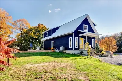 11687 Armstrong Road, North Dundas, On K0c 2k0