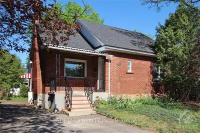 303 KIRCHOFFER Avenue, Carlingwood - Westboro and Area, ON K2A 1Y1