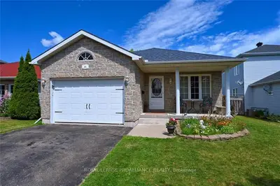 10 REGENCY Place, Brockville, ON K6V 7M5