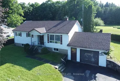 1099 CHURCH Street, Madawaska Valley, ON K0J 2N0