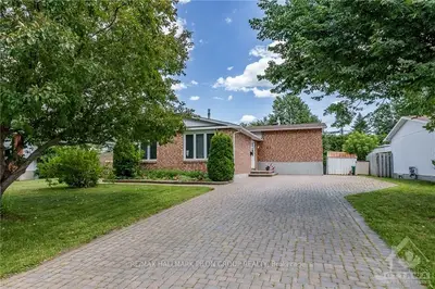 421 HATFIELD Crescent, Orleans - Cumberland and Area, ON K1E 1M9
