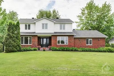 2694 OLD MONTREAL Road, Orleans - Cumberland and Area, ON K4C 1C7
