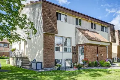 12 FORESTER Crescent B, Bells Corners and South to Fallowfield, ON K2H 8X9