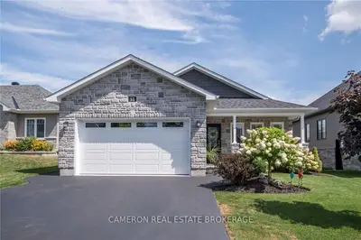 15 ELEANOR Drive, South Stormont, ON K0C 1P0