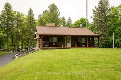 300 KENYON Road, Tay Valley, ON K7H 3C5