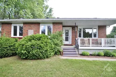 3255 ELIZABETH Street, Greely - Metcalfe - Osgoode - Vernon and Area, ON K0A 2W0
