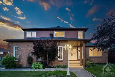 32 FIFESHIRE Crescent, Country Place - Pineglen - Crestview and Area, ON K2E 7G8