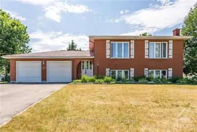 121 Campbell Street, Mcnab/braeside, On K7s 3g9