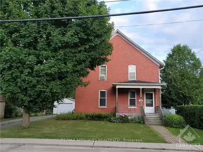 13 Church Street, Athens, On K0e 1b0