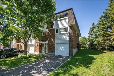 2296 ORIENT PARK Drive 16, Blackburn Hamlet, ON K2B 4N6