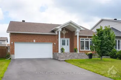 420 CENTENAIRE Street, Russell, ON K0A 1W0