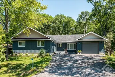 929 BAYVIEW Drive, Constance Bay - Dunrobin - Kilmaurs - Woodlawn, ON K0A 3M0
