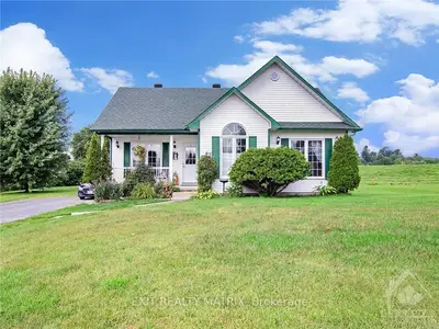 1220 DU LAC Road, Clarence-Rockland, ON K0A 3N0