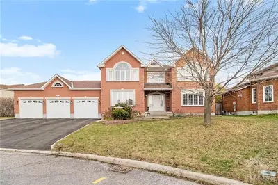 7 CHANCELLOR Court, Hunt Club - Windsor Park Village and Area, ON K1V 0W7