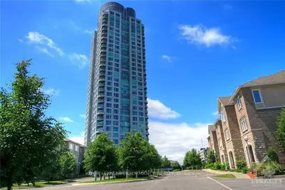 38 METROPOLE 1901, Westboro - Hampton Park, ON K1Z 1E9