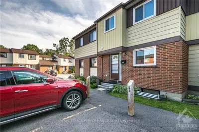 2027 FALKIRK Crescent, Blackburn Hamlet, ON K1B 4Y8