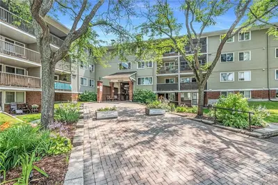6532 Bilberry Drive 106, Orleans - Convent Glen And Area, On K1c 4n9