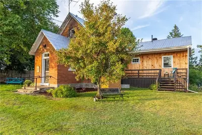 1072 Zion Line, Whitewater Region, On K0j 1c0