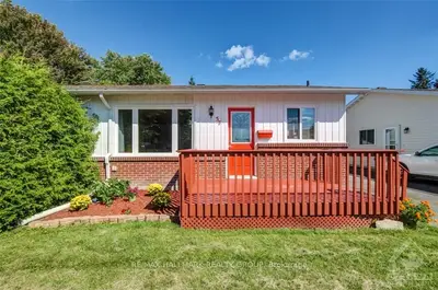 57 BINSCARTH Crescent, Kanata, ON K2L 1R9