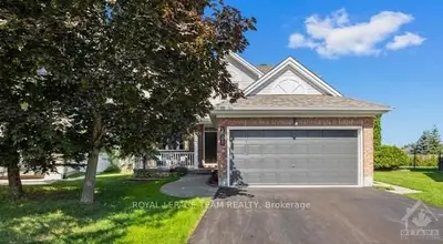 1688 MCADAM Crescent, Orleans - Cumberland and Area, ON K4A 4K9