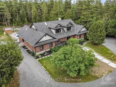11 CARLISLE Circle, Stittsville - Munster - Richmond, ON K0A 1B0