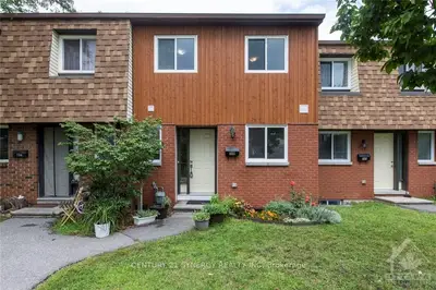 39 Woodvale B, South Of Baseline To Knoxdale, On K2g 4h3